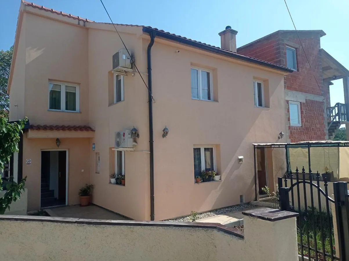 Villa Holiday Home Mumy Gostinjac Croatia