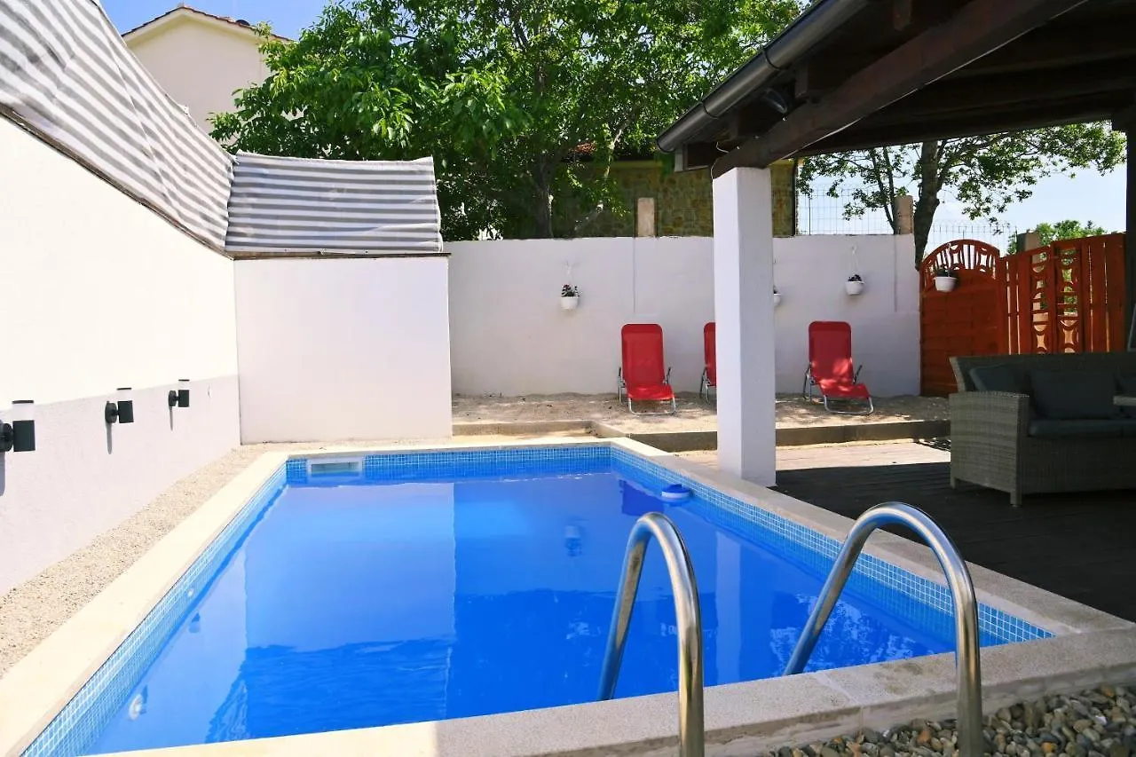 Holiday Home Mumy Gostinjac