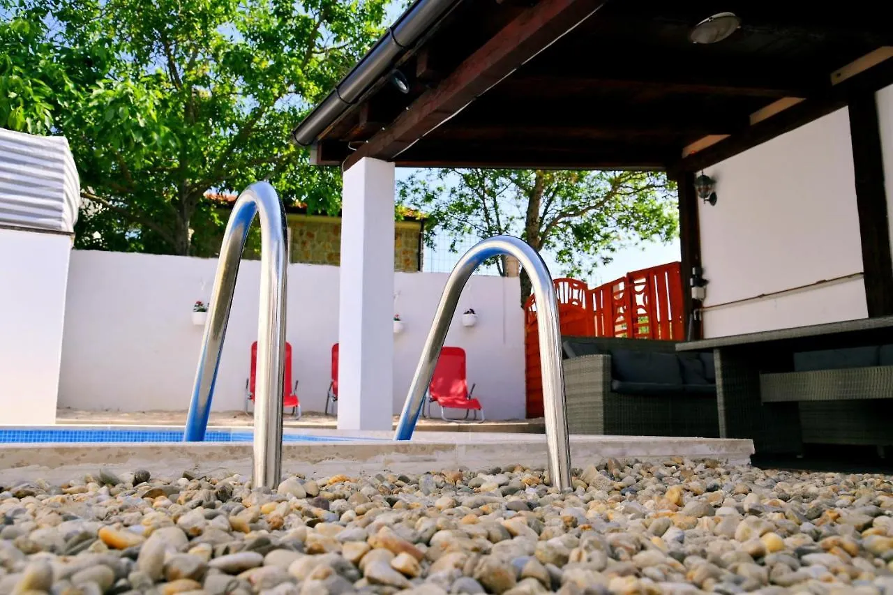 Holiday Home Mumy Gostinjac Croatia