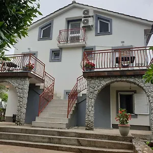 Pejo Gostinjac